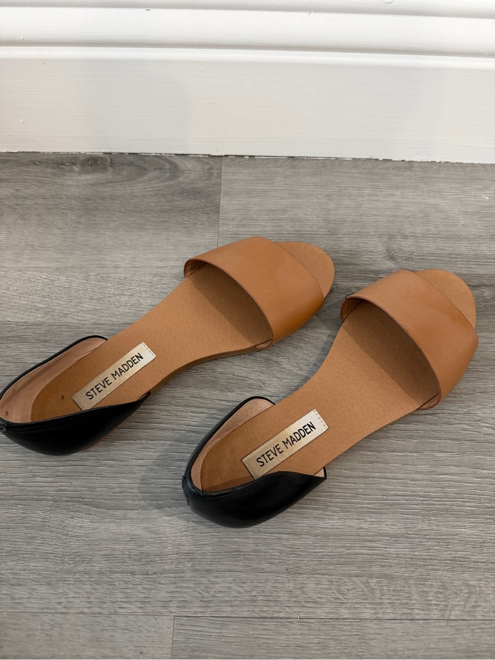 Steve Madden Tan and Black Two-Piece Open-Toe Sandals